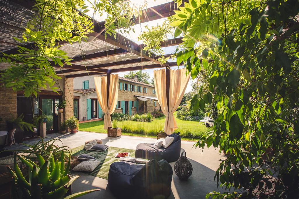B&B I Fiori Della Cava 페자로 외부 사진